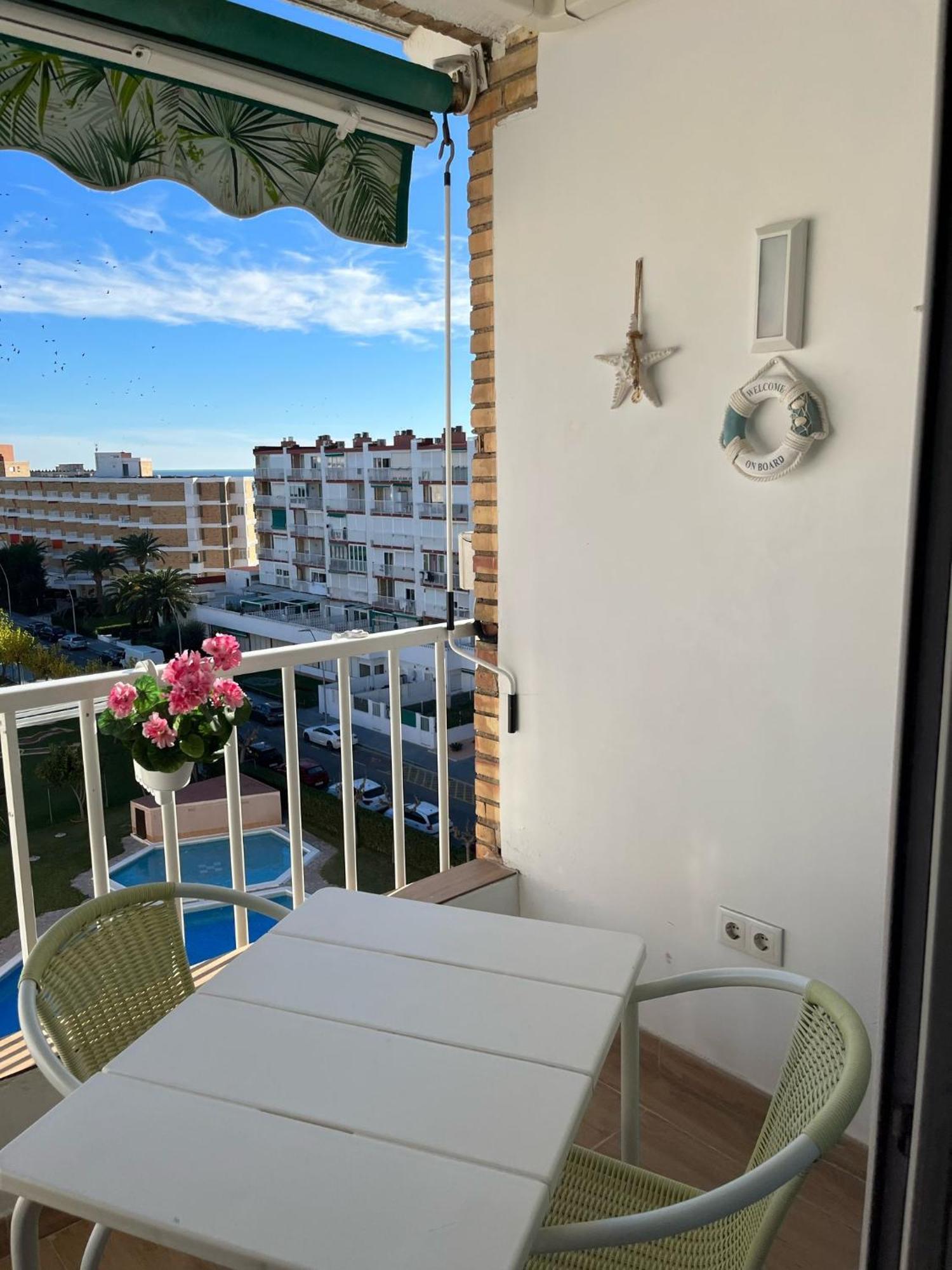 El Piset Apartment La Pineda Luaran gambar