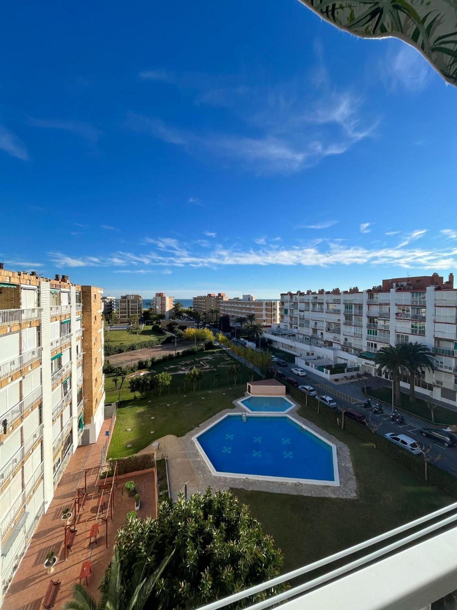 El Piset Apartment La Pineda Luaran gambar