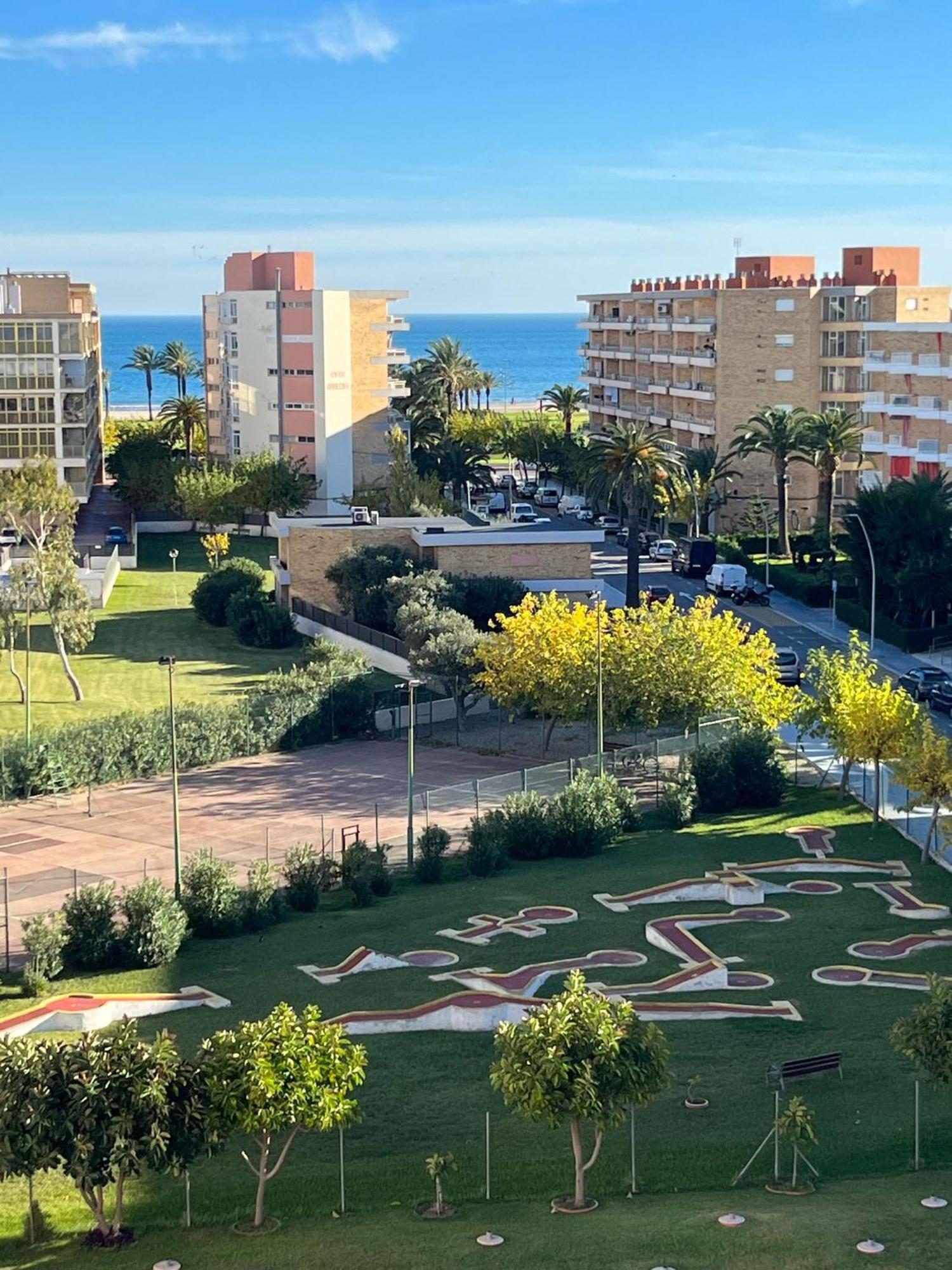El Piset Apartment La Pineda Luaran gambar