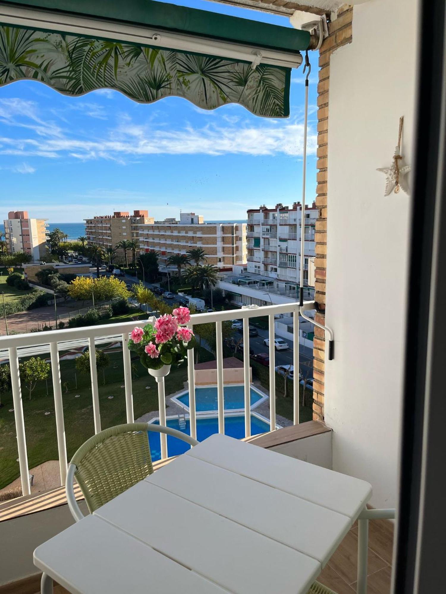 El Piset Apartment La Pineda Luaran gambar